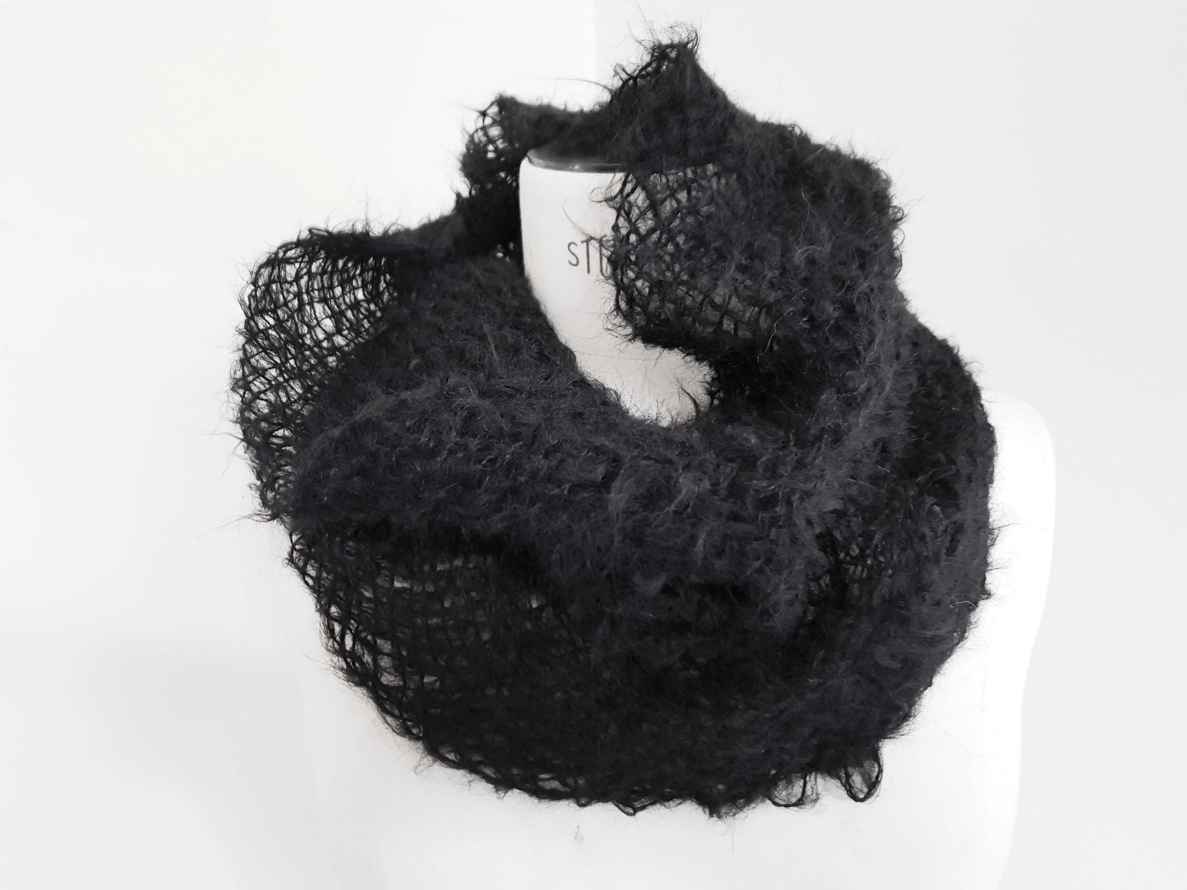 Amano suri alpaca handwoven snood collar