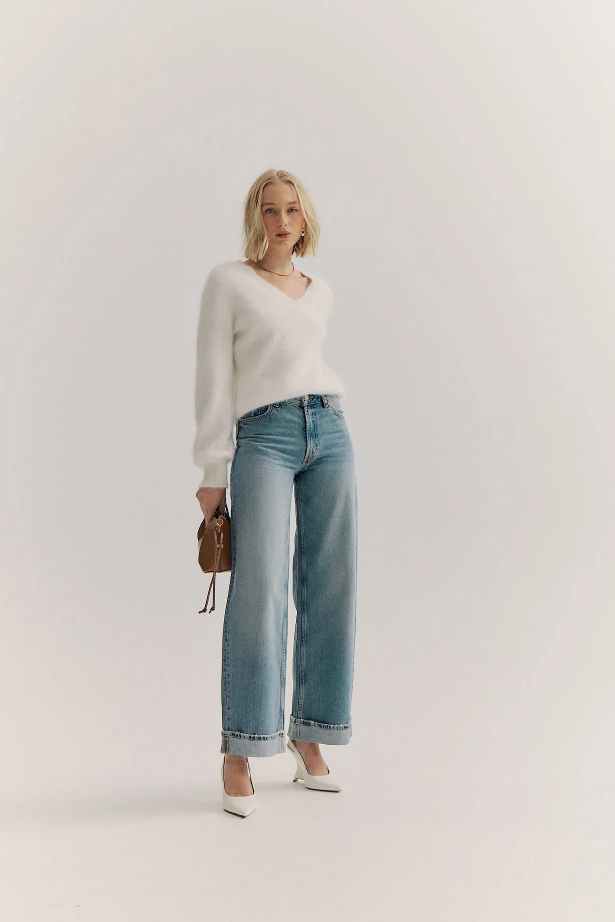 Isabella V Neck - Snow