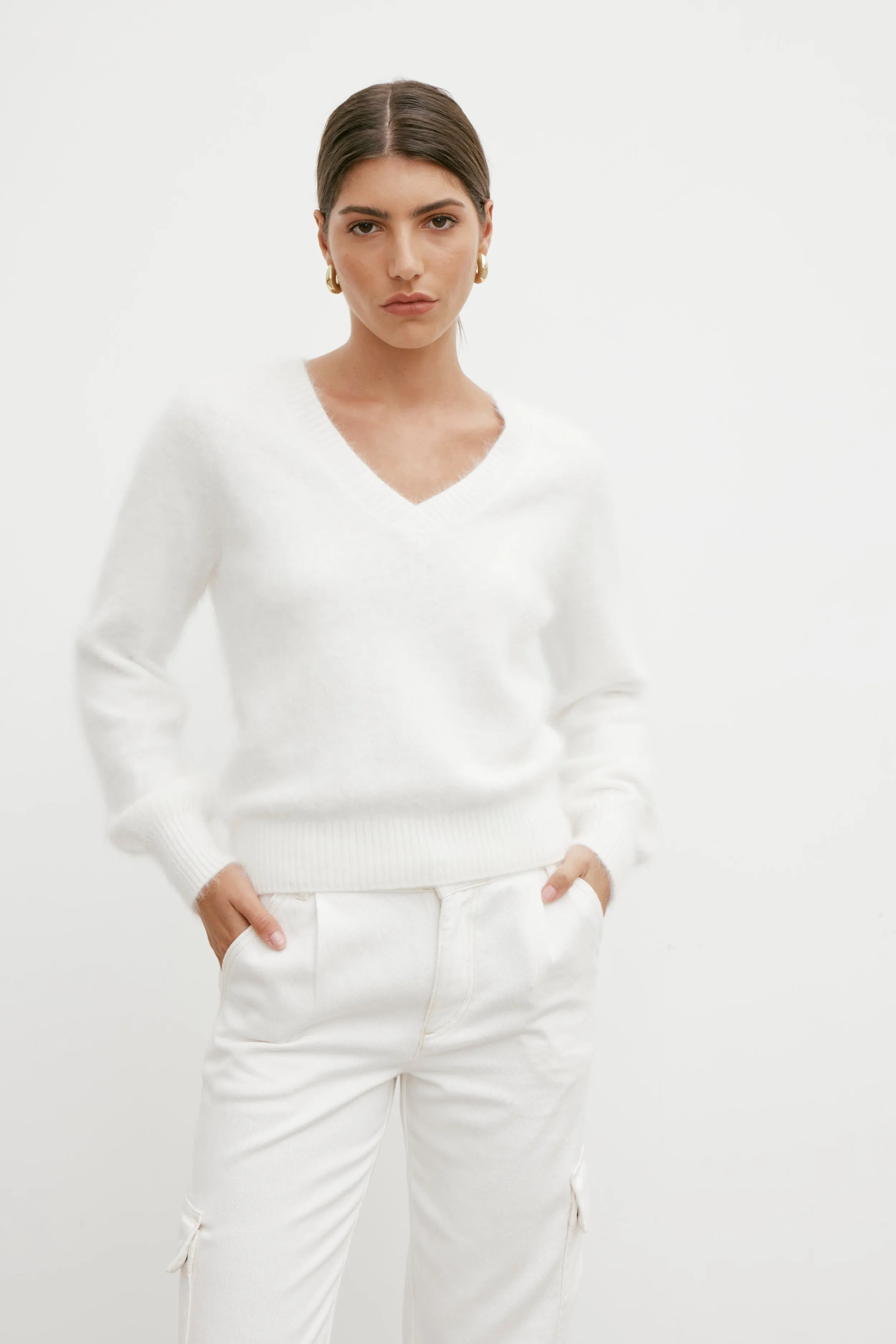 Isabella V Neck - Snow